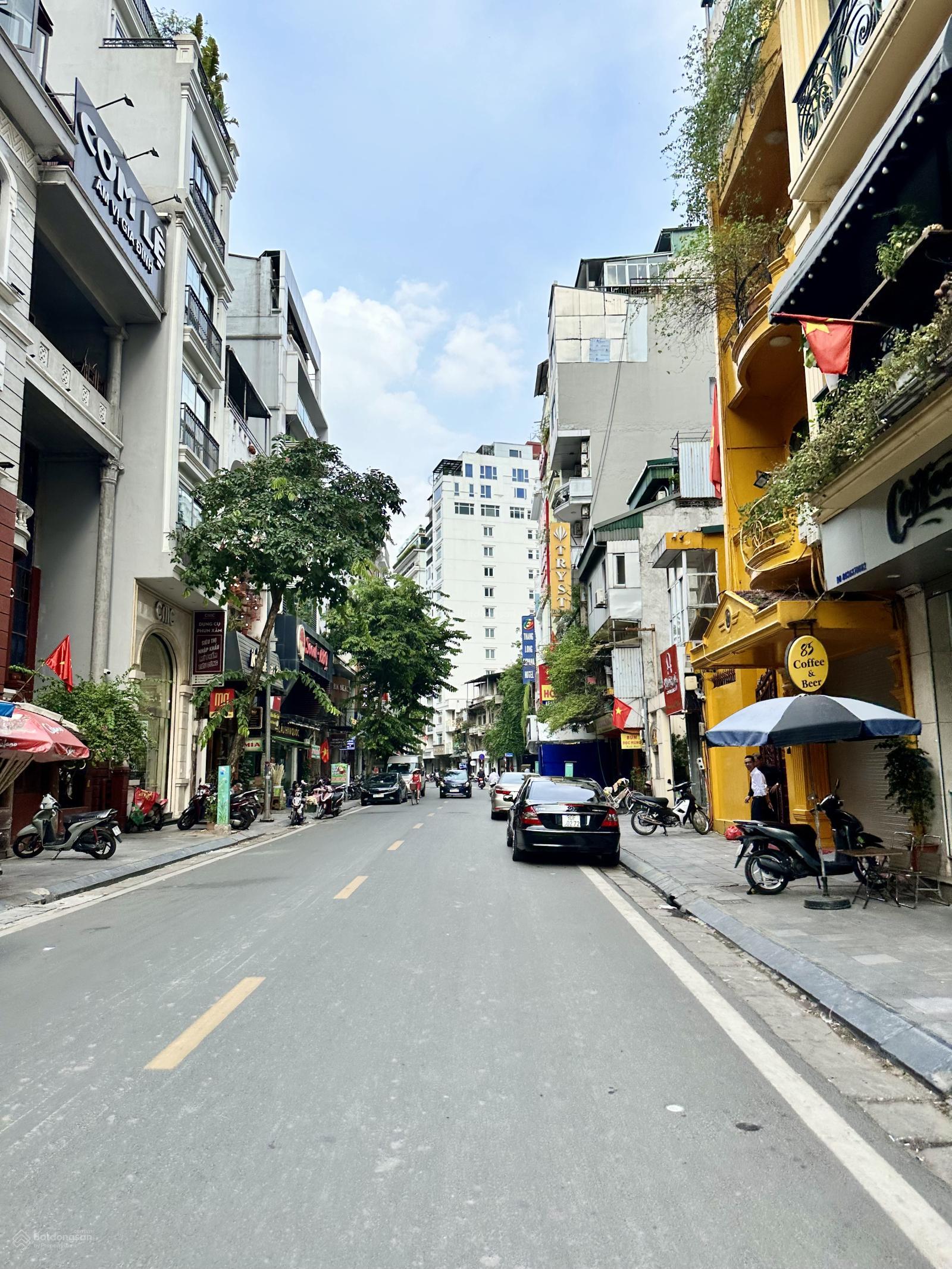 Cần Bán Nhà Mặt Phố Cửa Bắc, Ba Đình. DT 70m2 x 4T, MT 6m. Vị trí đắc địa đẹp nhất phố, vỉa hè rộng