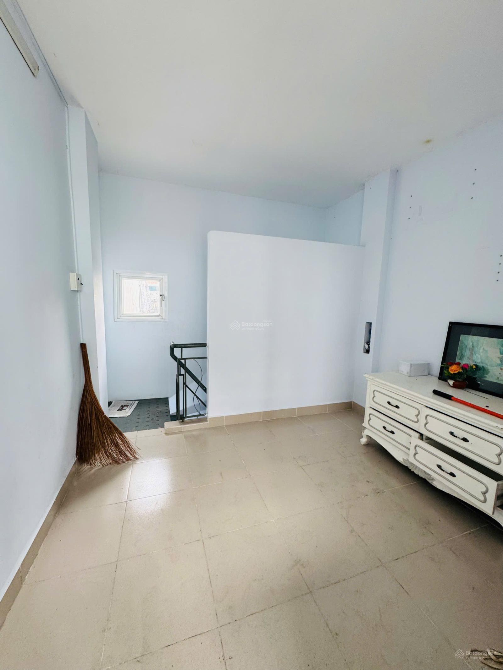 Cho thuê nhà hẻm 29 đường Đoàn Thị Điểm phường 1 Quận Phú Nhuận