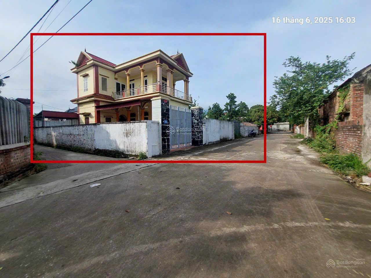 Mảnh đất đẹp không ô góc 2 mặt thoáng, đường ô tô tránh nhau. ĐT 0961 648 ***