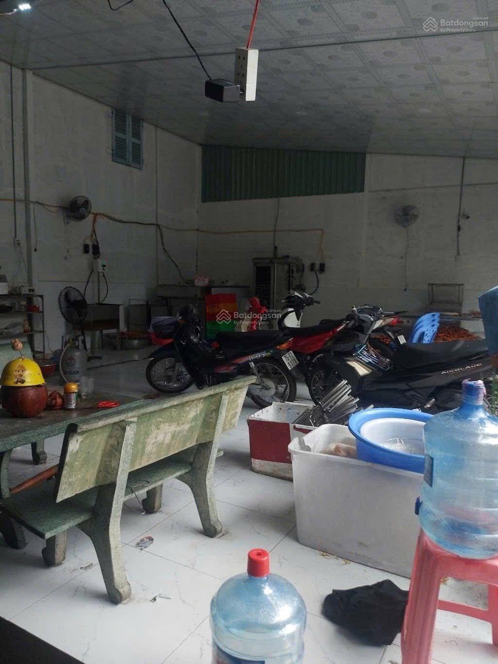 Nhà bè - mặt tiền vip Lê Văn Lương - 256m2 - ngang lớn 7m nở hậu đẹp. Dòng tiền 50tr/tháng
