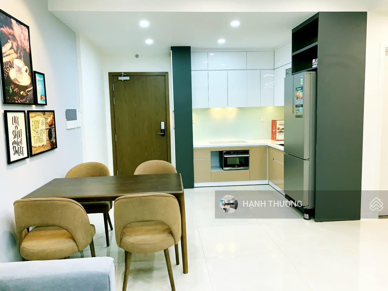 Bán gấp căn hộ H2 Hoàng Diệu Q. 4, DT 69m2 gồm 2PN 2WC, có sẵn nội thất, có sổ hồng, Giá 1 Tỷ 730
