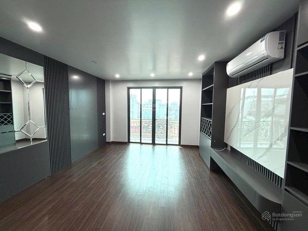 Giảm 1,2 tỷ bán gấp Nguyễn Chí Thanh - phân lô - 6 tầng - thang máy - kinh doanh