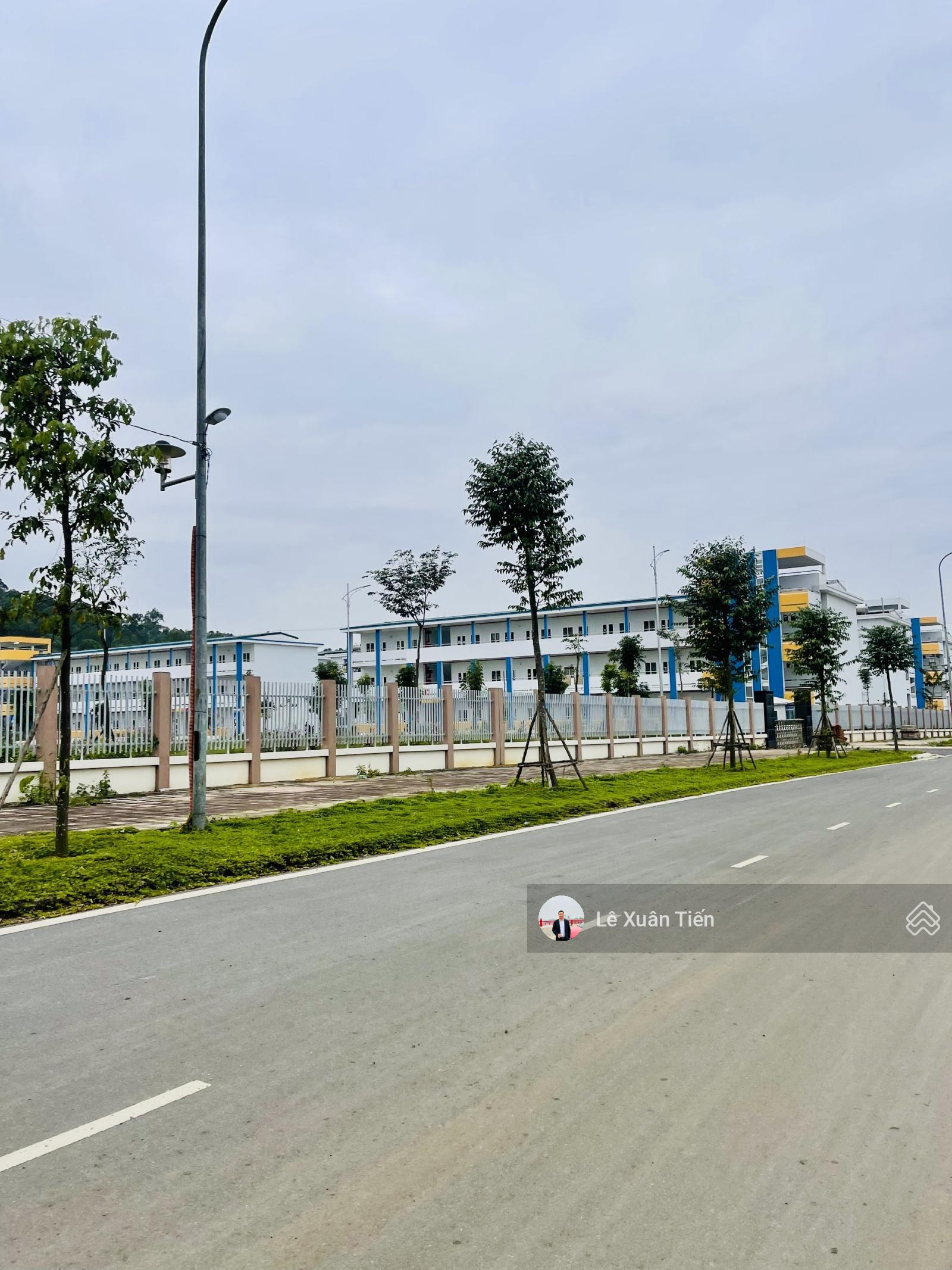 Cắt lỗ bán gấp siêu phẩm 94.1m2, full thổ, mặt tiền 6m, sát ĐHQG & ga Metro Hòa Lạc, 3.48 tỷ