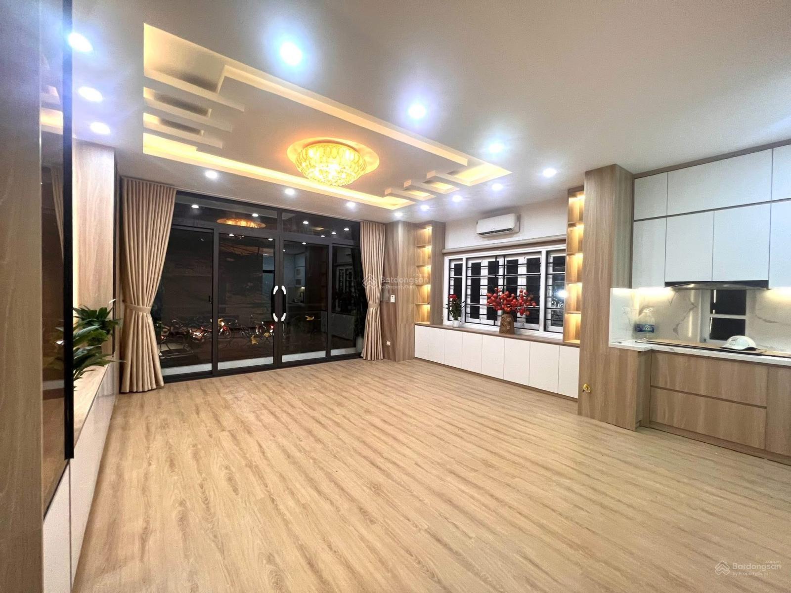 Siêu phẩm Đê La Thành - Đống Đa - 42m2 - lô góc - ô tô - kinh doanh - 19.7 tỷ