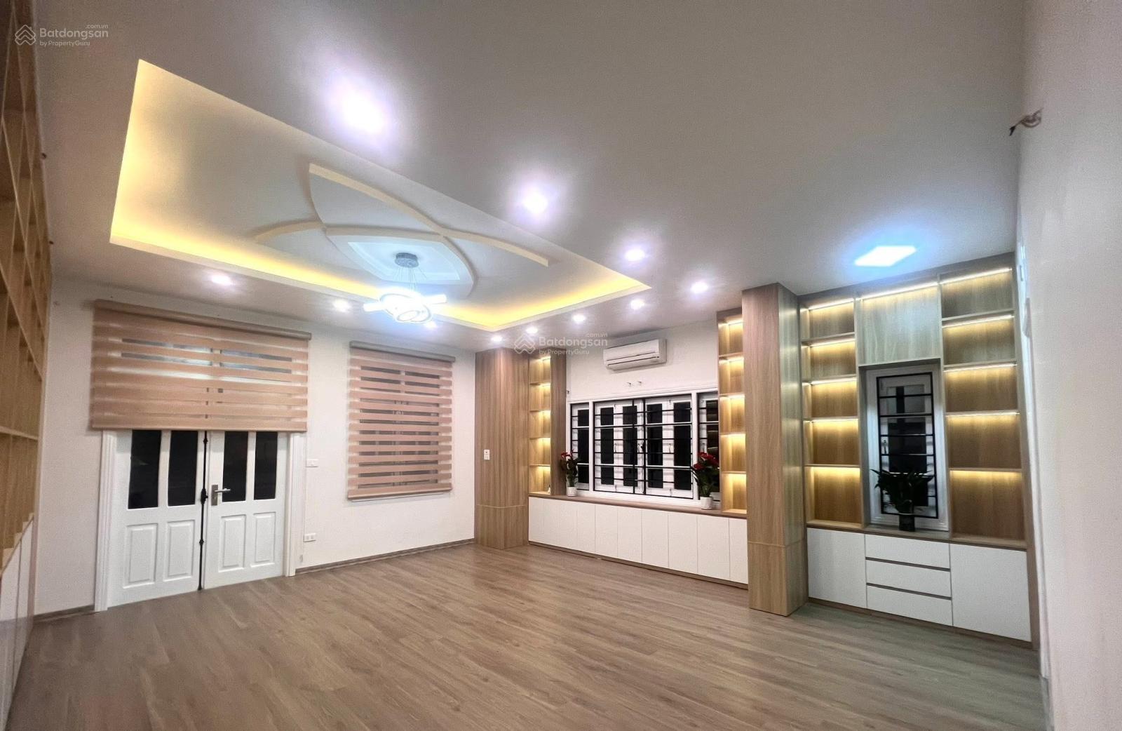 Siêu phẩm Đê La Thành - Đống Đa - 42m2 - lô góc - ô tô - kinh doanh - 19.7 tỷ