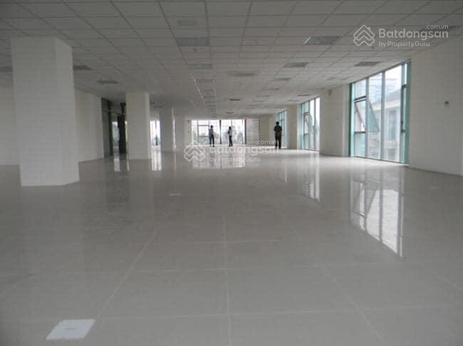 Cho thuê văn phòng. mặt bằng tại 82 Trần Thái Tông, Cầu Giấy 310m, lô góc view đẹp