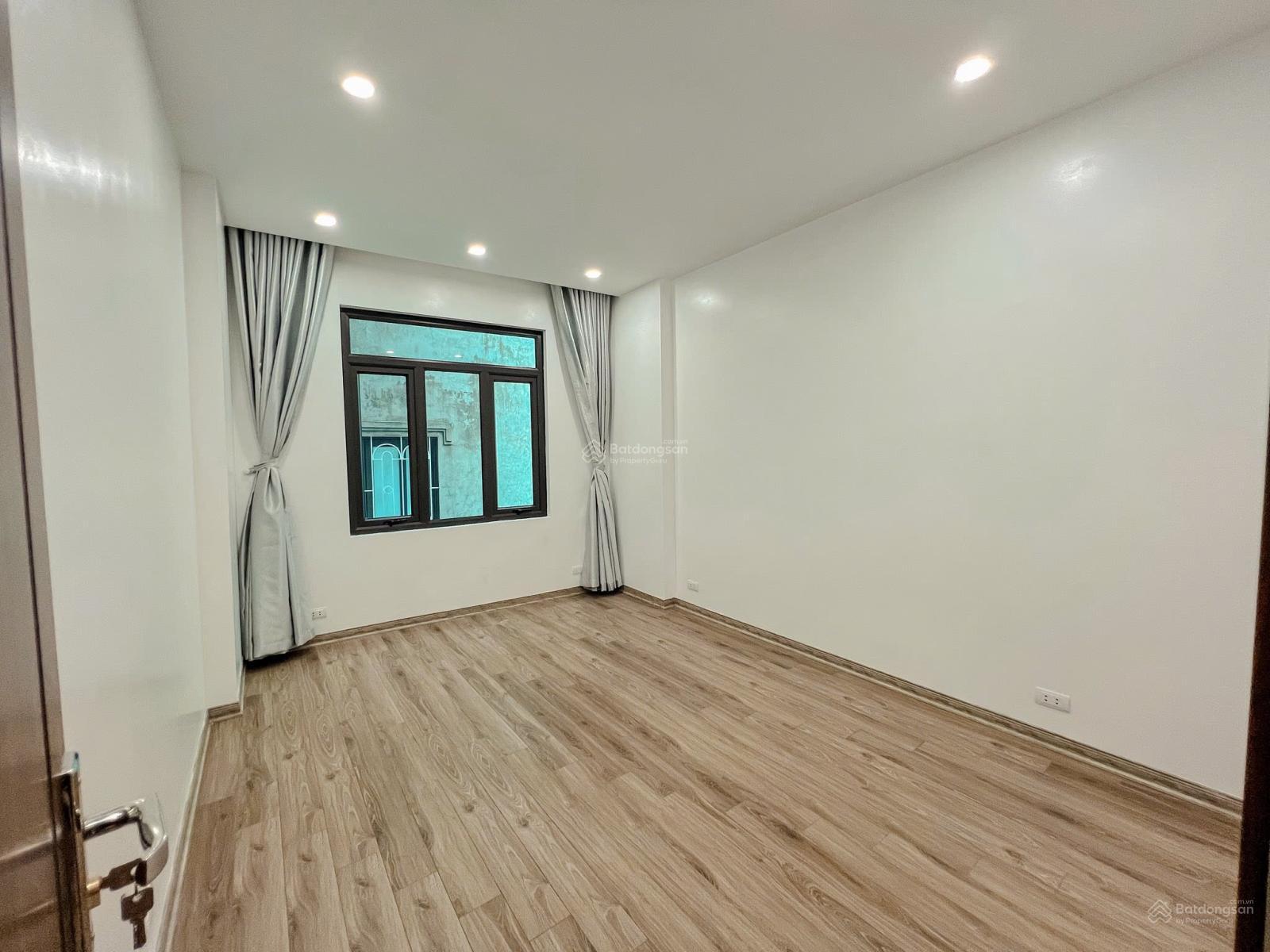 BÁN NHÀ PHÙNG CHÍ KIÊN - CẦU GIẤY HÀ NỘI CÁCH MẶT PHỐ 2 NHÀ  OTO TRÁNH  40M2-5 TẦNG , GIÁ RẺ