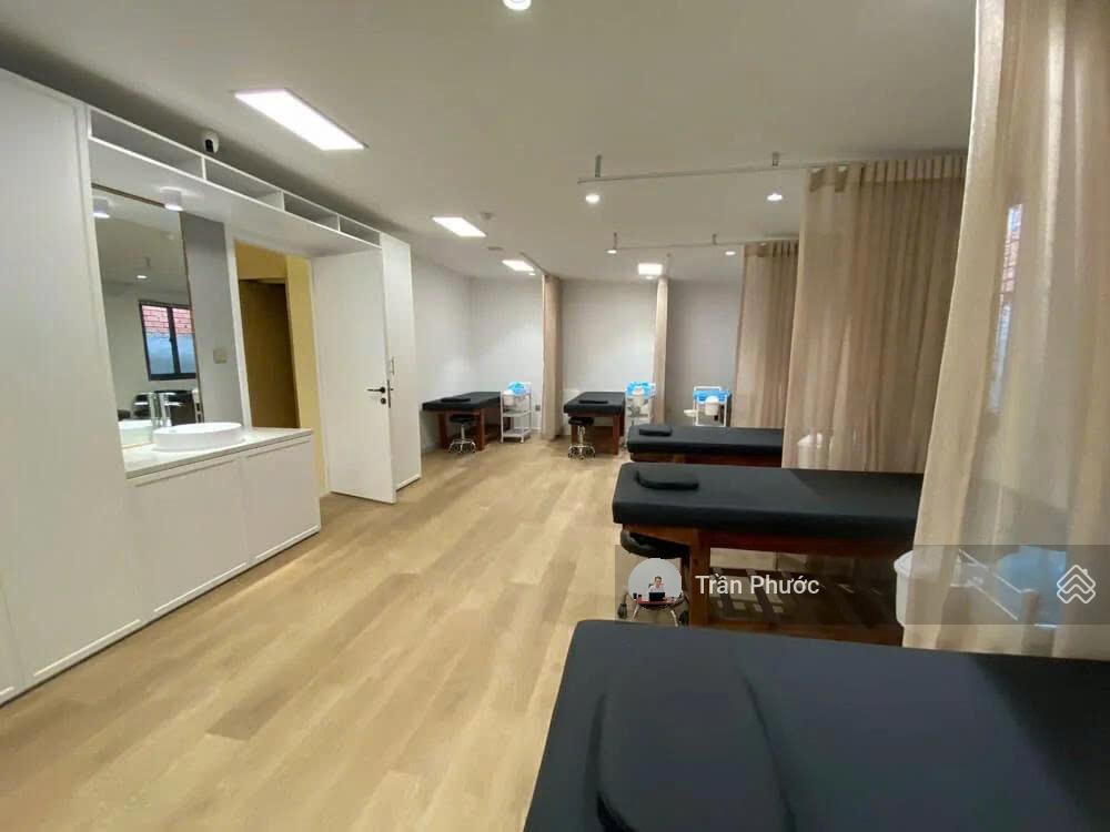 Cho thuê nhà MT 223 Lý Tự Trọng, P. Bến Thành Quận 1 - DT: 12x22 1 trệt 4 lầu gần chợ bến Thành Cho thuê nhà MT 223 Lý Tự Trọng, P. Bến Thành Quận 1 - DT: 12x22 1 trệt 4 lầu gần chợ bến Thành