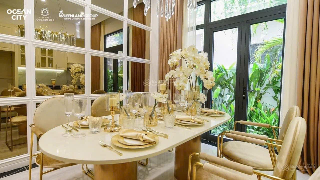 Chủ nhà bán liền kề Chà Là DT 63m2 giá 8,3 tỷ Vin 2, đã có sổ đỏ, hỗ trợ vay. Vị trí đẹp