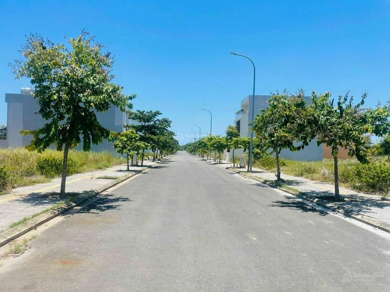 Bán đất Lakeside đối diện công viên - đường Nguyễn Thành Long