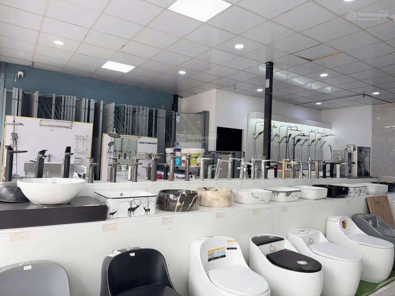 62.8 tỷcó nhà MP Lê Trọng Tấn, Hà Đông DT 171m2 4T MT 9m vỉa hè đá bóng vị trí đẹp