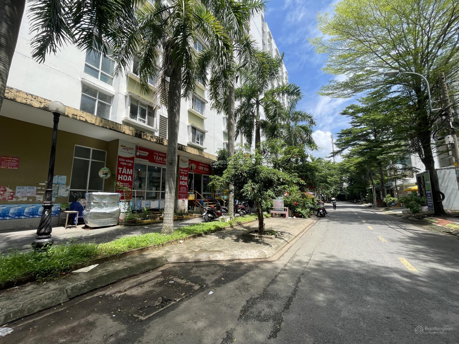 6 tỷ 2/nền 6x16,4 sổ cá nhân ngay chung cư D1, không ép xây, KDC Phú Lợi