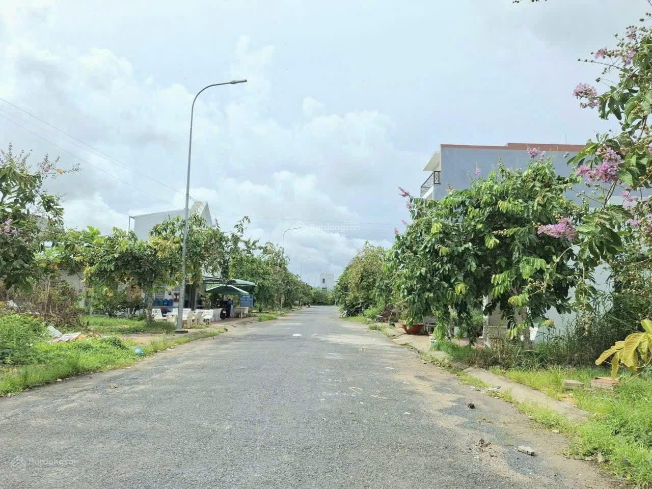 Kẹt tiền cần bán gấp đất MTĐ Nguyễn Đắc Thắng,Chợ Gạo,Tiền Giang,gần trường tiểu học,550tr/120m2SHR Kẹt tiền cần bán gấp đất MTĐ Nguyễn Đắc Thắng,Chợ Gạo,Tiền Giang,gần trường tiểu học,550tr/120m2SHR