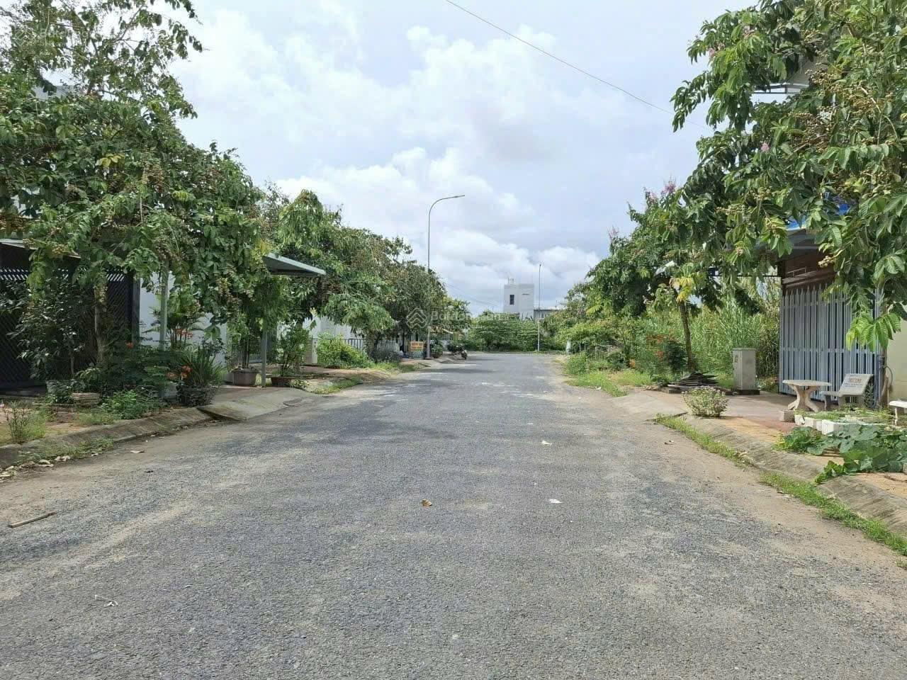 Kẹt tiền cần bán gấp đất MTĐ Nguyễn Đắc Thắng,Chợ Gạo,Tiền Giang,gần trường tiểu học,550tr/120m2SHR Kẹt tiền cần bán gấp đất MTĐ Nguyễn Đắc Thắng,Chợ Gạo,Tiền Giang,gần trường tiểu học,550tr/120m2SHR