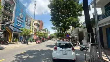 Bán nhà mặt tiền Tiểu La. Vip nhất khu Hòa Cường Bắc. Vị trí siêu đẹp. Kinh doanh đa ngành nghề