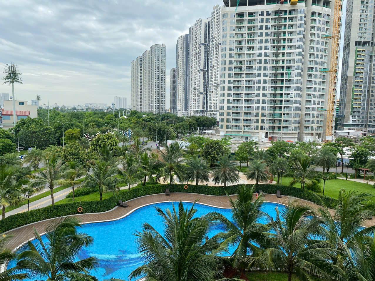 Chính chủ bán 1PN + 43m² tầng trung, view bể bơi tòa S403 Vinhomes Smart City, giá tốt chỉ 3.05 tỷ