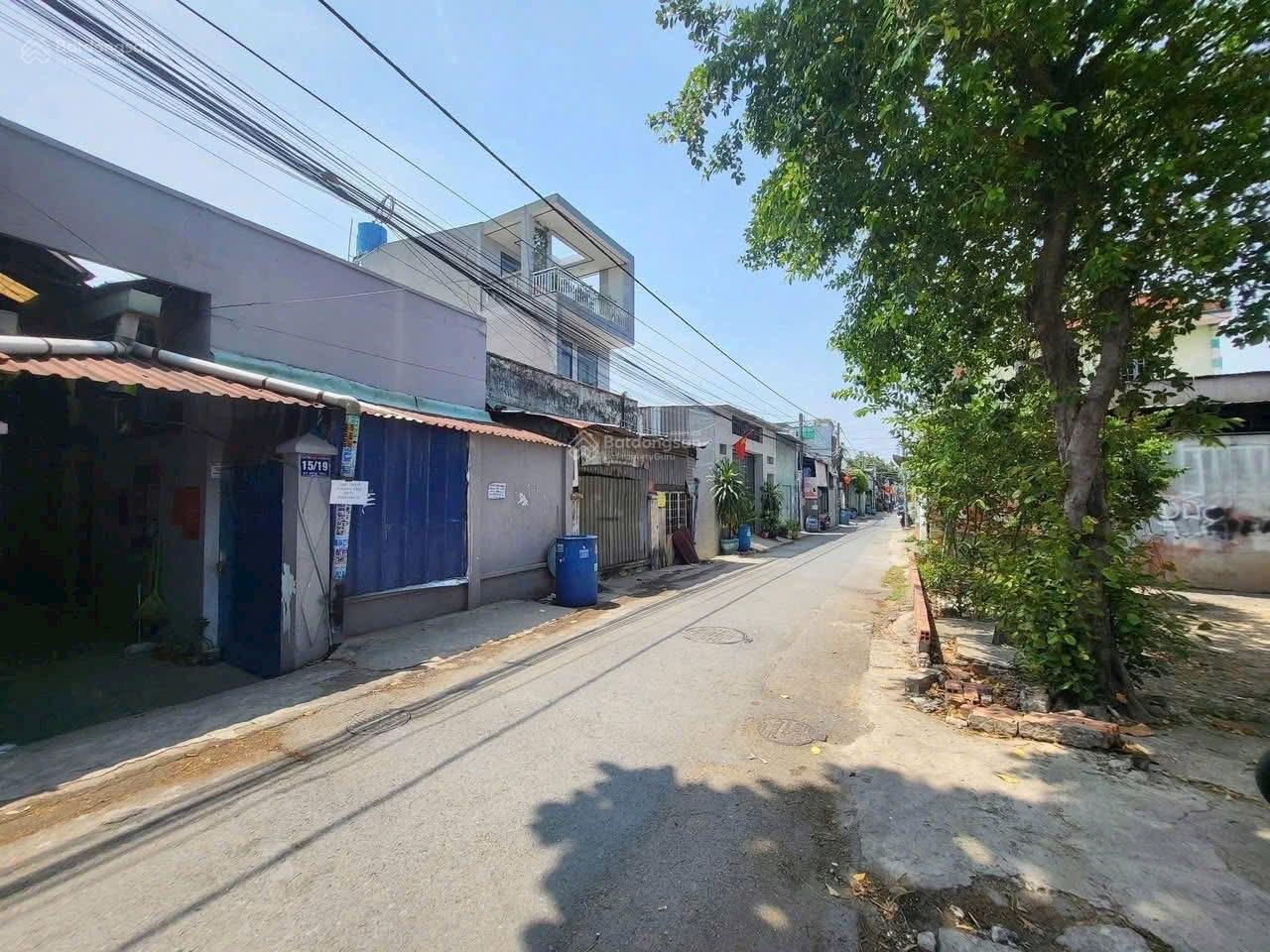 Bán đất tặng 7 phòng trọ ngay Lái Thiêu 18, DT 107m2, hiện đang cho thu ngập 12tr/th sổ sẵn Bán đất tặng 7 phòng trọ ngay Lái Thiêu 18, DT 107m2, hiện đang cho thu ngập 12tr/th sổ sẵn