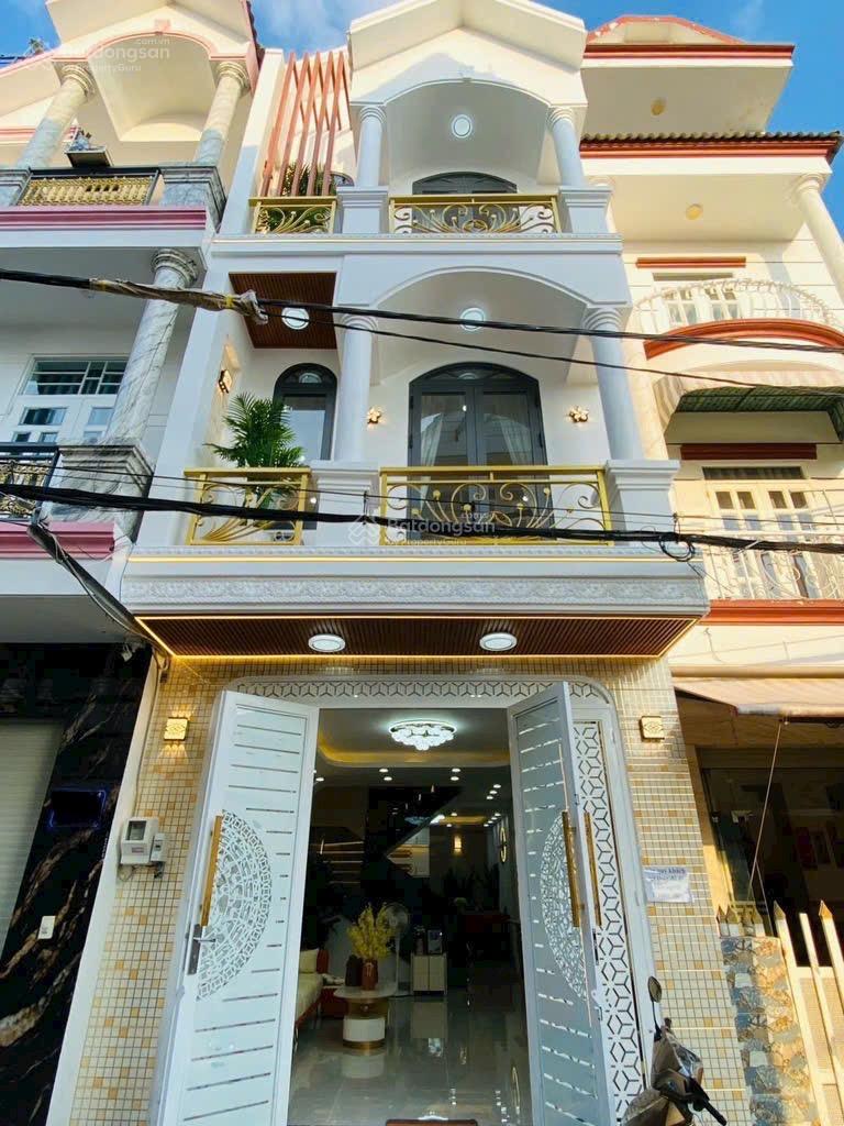Hót bán nhà đẹp 3 tầng 4x15m sát quận 7 mặt tiền hẻm xe hơi Dương Cát Lợi full nội thất, chỉ 6.9 tỷ