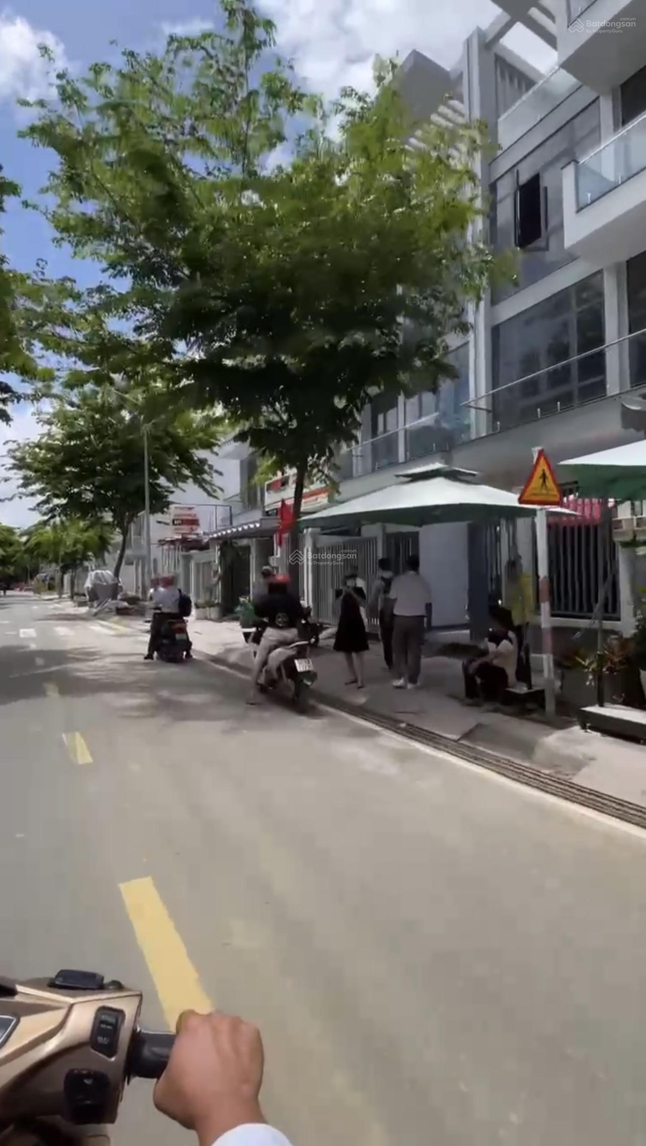 Bán nhà khu chợ đầu mối Hóc Môn giá 7ty3 Bán nhà khu chợ đầu mối Hóc Môn giá 7ty3