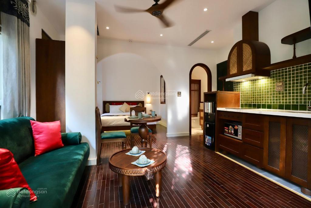 BÁN NHÀ MẶT PHỐ NGUYỄN KHUYẾN,76M2, 9T, 13P, GẦN PHỐ CỔ, DOANH THU 6 TỶ/NĂM. BÁN NHÀ MẶT PHỐ NGUYỄN KHUYẾN,76M2, 9T, 13P, GẦN PHỐ CỔ, DOANH THU 6 TỶ/NĂM.