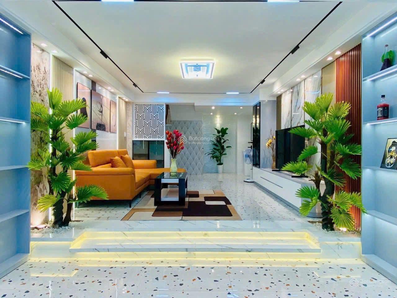 Bán gấp 3,2 tỷ chủ đi định cư nhà ở Lý Chính Thắng, Quận 3. DT 67.5m2 (4.5x15)m, SHR, HĐT 21 tr/1th Bán gấp 3,2 tỷ chủ đi định cư nhà ở Lý Chính Thắng, Quận 3. DT 67.5m2 (4.5x15)m, SHR, HĐT 21 tr/1th