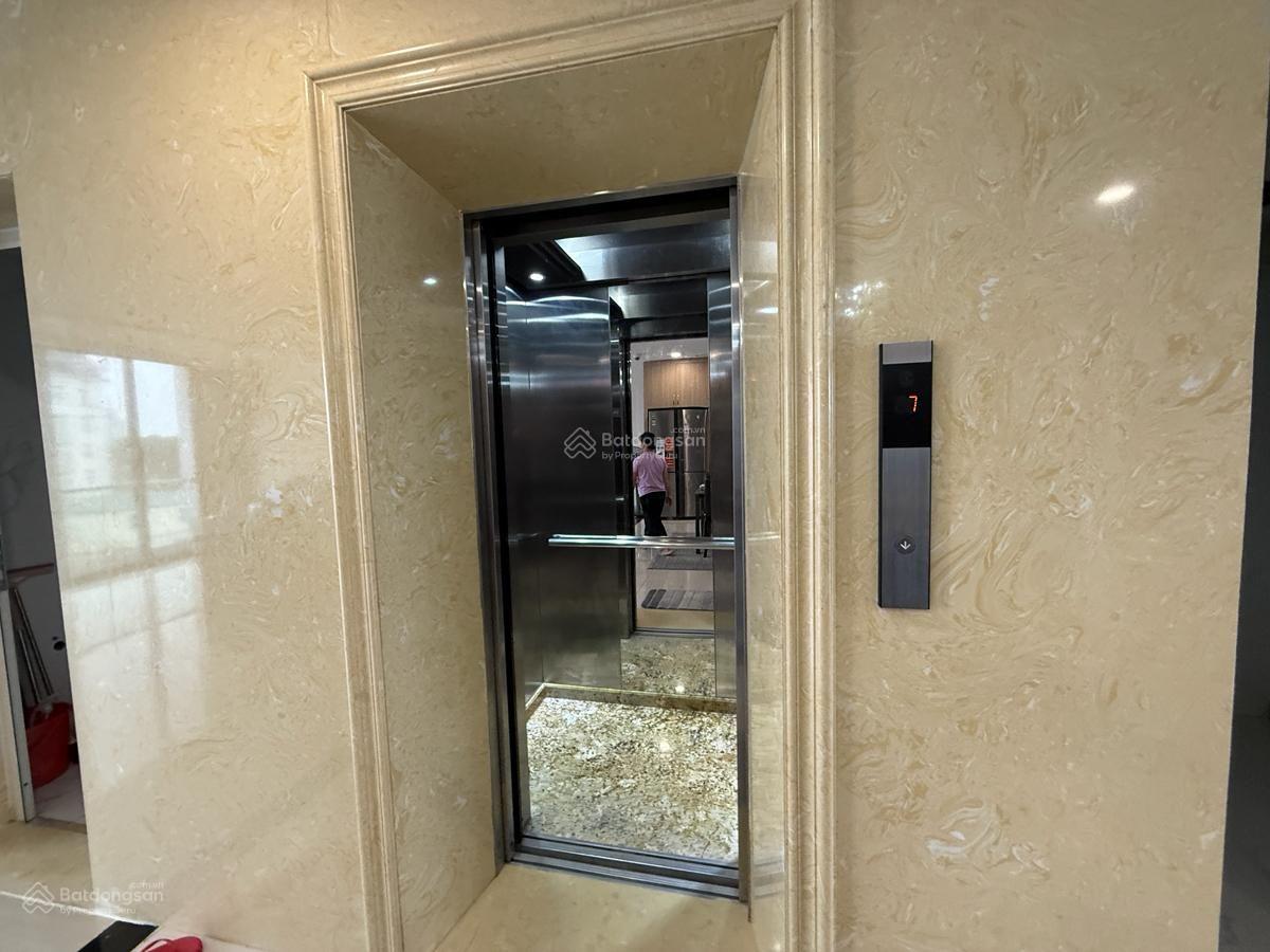 Bán nhà mặt phố Khuất Duy Tiến 100m2 9 tầng mặt tiền 20m cho thuê 250 triệu/tháng giá 78 tỷ