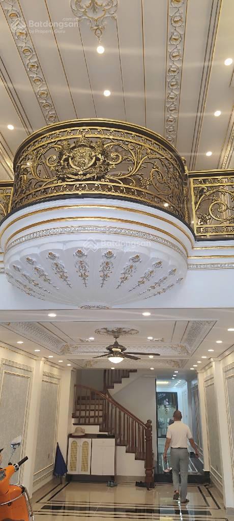 Mặt Phố Ngô Gia Tự- Vị trí Trung tâm- Vỉa hè- Thang máy- Kinh doanh.Diện tích:95m2,mt:4m.7 tầng.