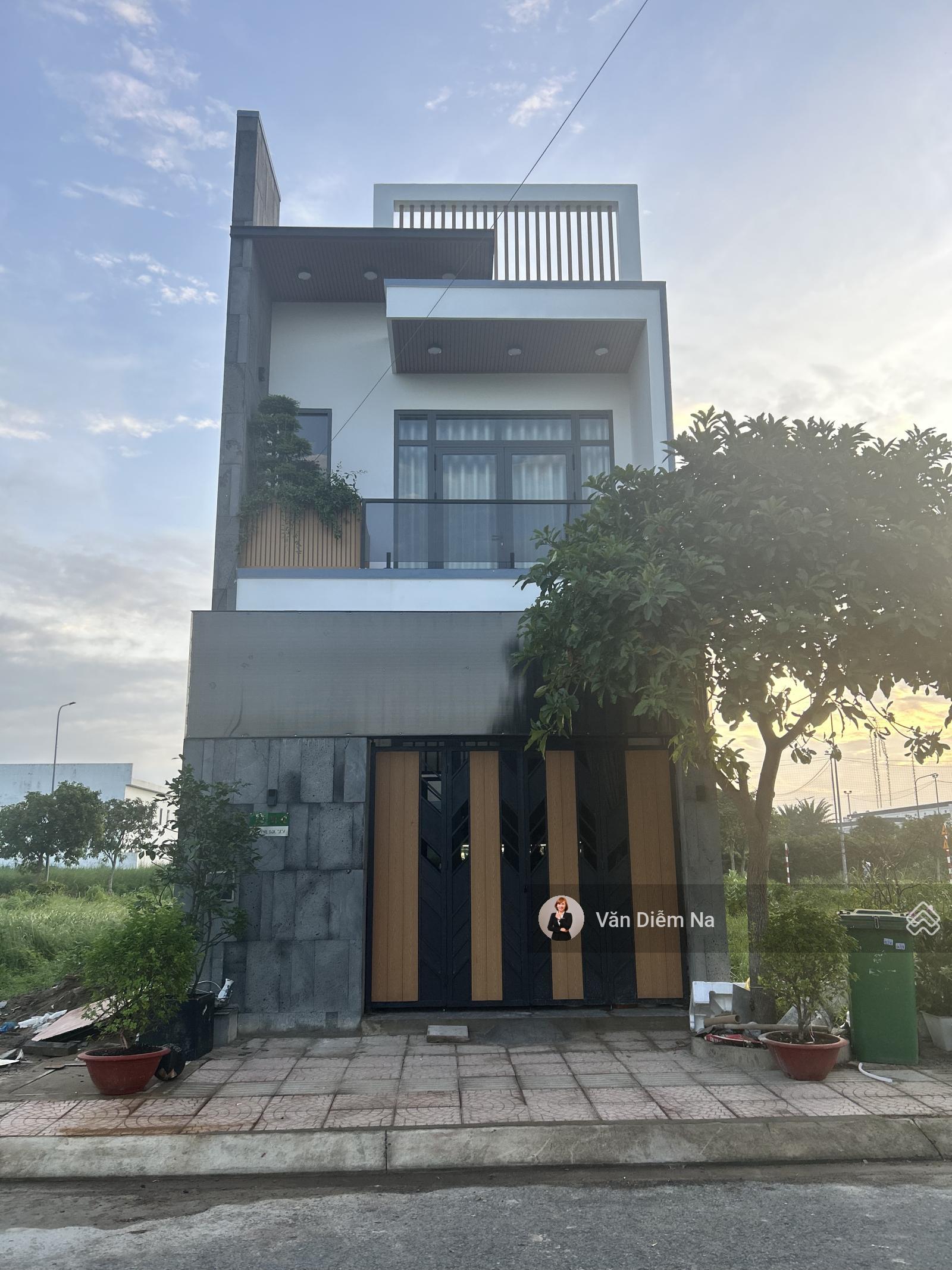 Đất đẹp hướng Đông Nam The Sol City, 2,35 tỷ, 100m2, Long Thượng, Cần Giuộc, Long An