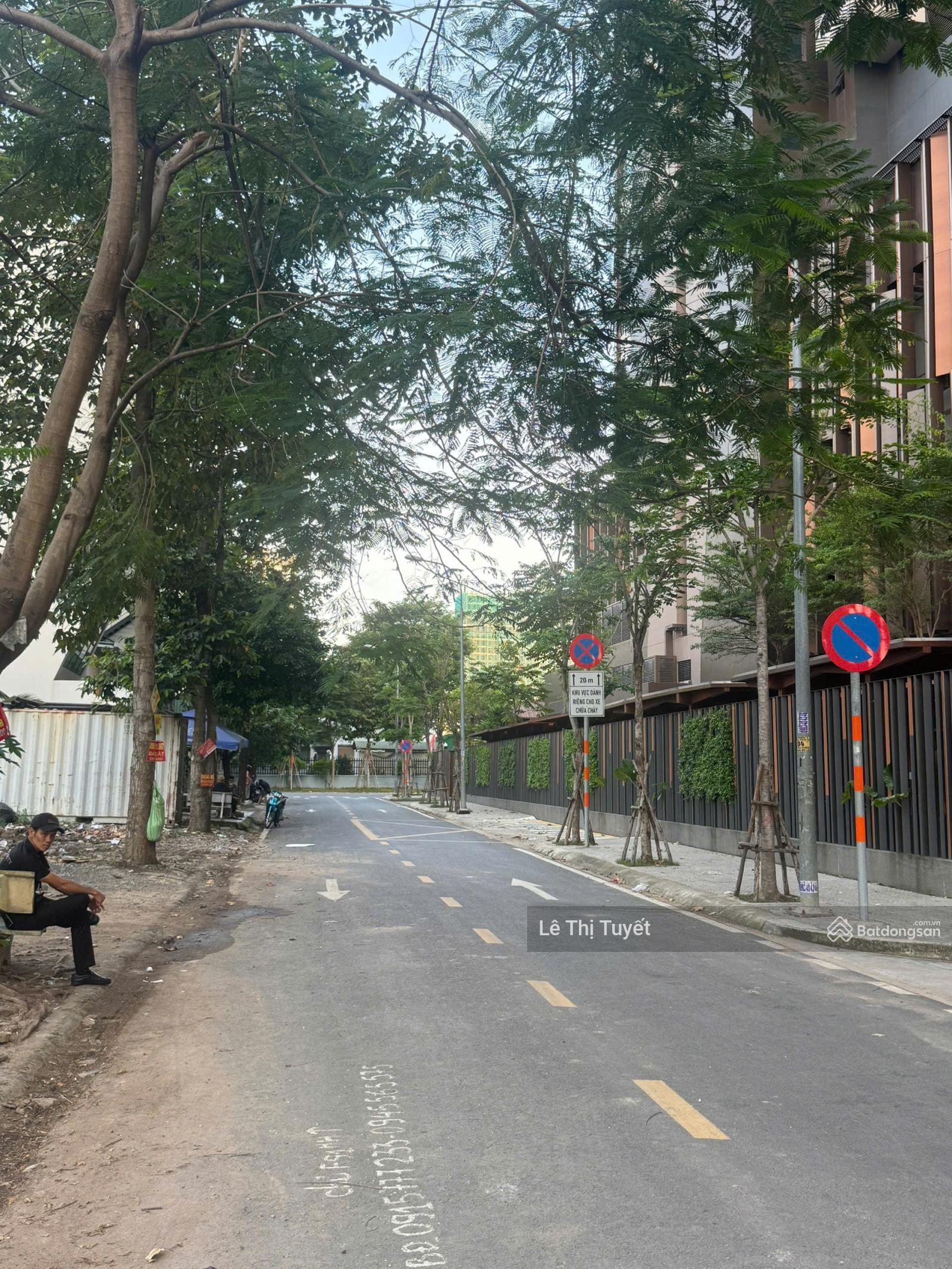 Cực hiếm! 2 lô đất liền kề (10x22m) - Khu Huy Hoàng, chỉ 230tr/m² xây 1 hầm 6 lầu. LH: 0913 162 *** Cực hiếm! 2 lô đất liền kề (10x22m) - Khu Huy Hoàng, chỉ 230tr/m² xây 1 hầm 6 lầu. LH: 0913 162 ***