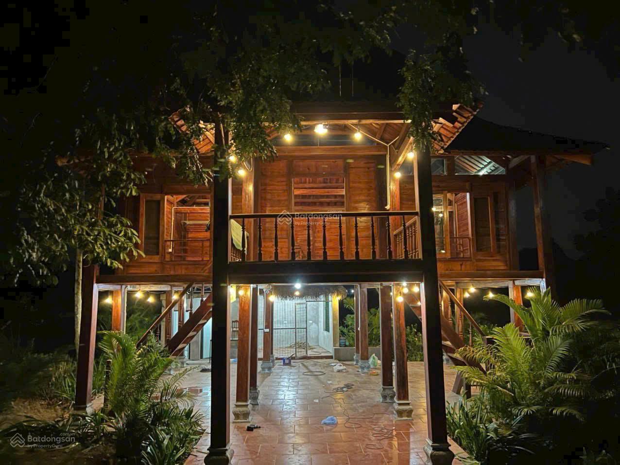 Nhượng khuôn viên nhà vườn nghỉ dưỡng VIP  9000m2 tại Tiến Xuân, Thạch Thất