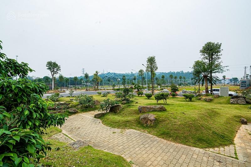 Lô góc duy nhất tại Spring Town Xuân Mai, trục đường chính, giá cực tốt chỉ 27 triệu/m2