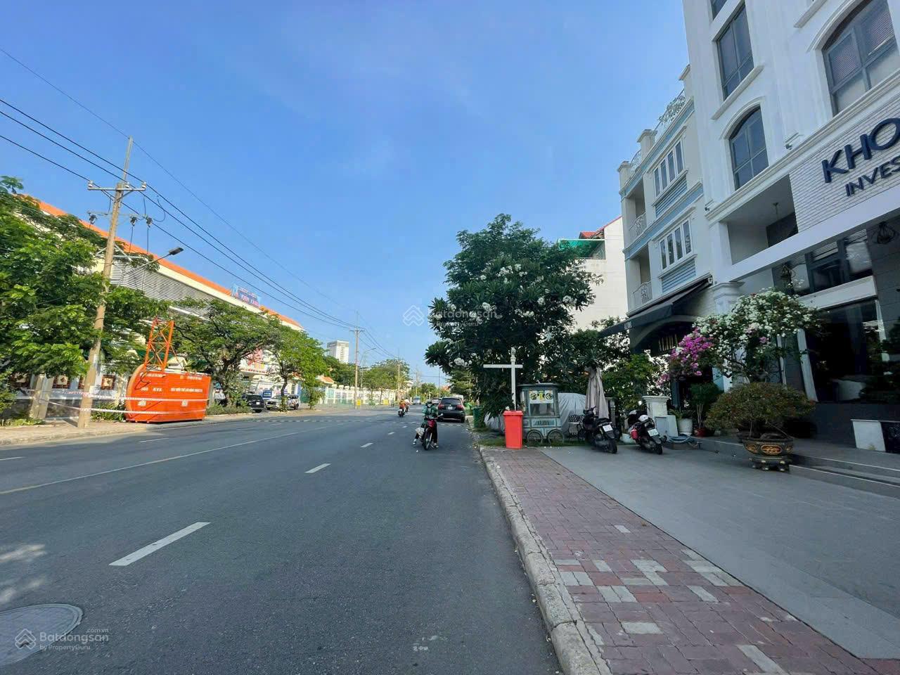 Huỳnh Trâm - cho thuê cặp đôi tòa nhà đẹp đường Tân Phú, Phú Mỹ Hưng, Quận 7 Huỳnh Trâm - cho thuê cặp đôi tòa nhà đẹp đường Tân Phú, Phú Mỹ Hưng, Quận 7