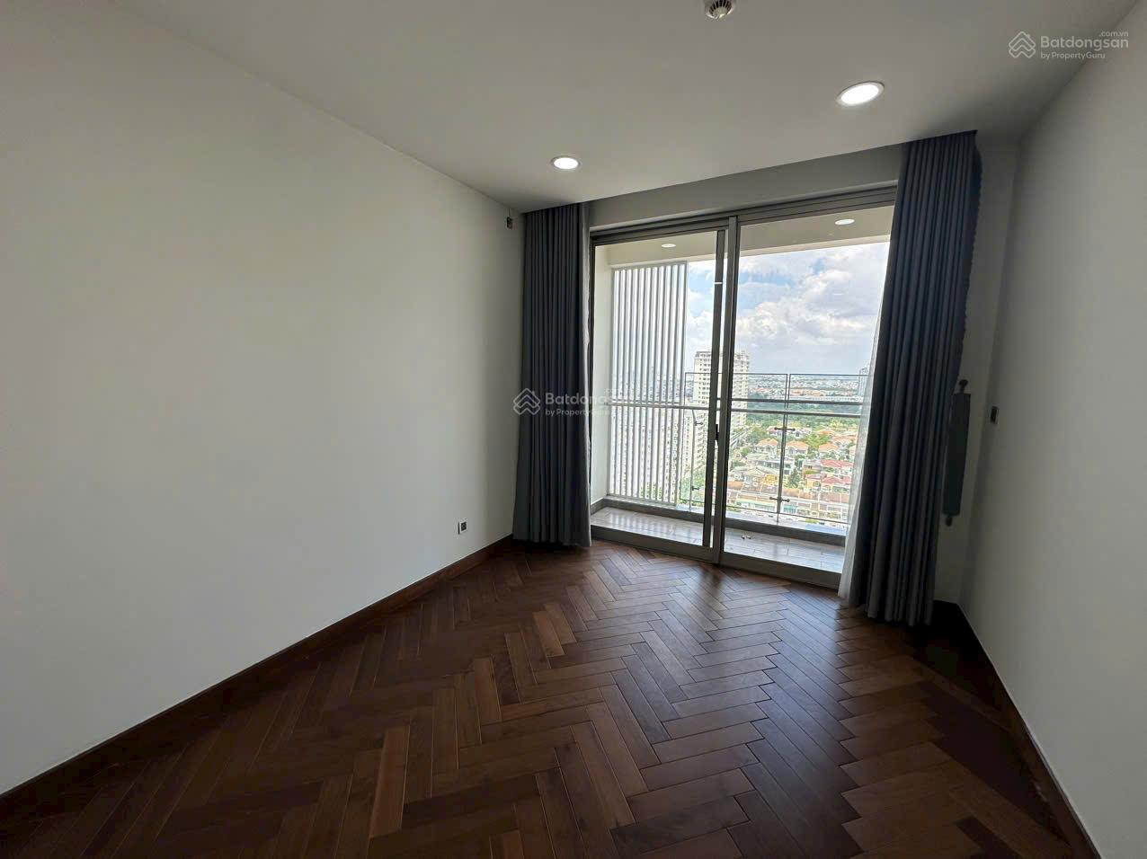 Cần bán căn hộ Midtown M6 91m² 2PN đã có sổ full nội thất CĐT có ô xe, giá tốt 8.5 tỷ