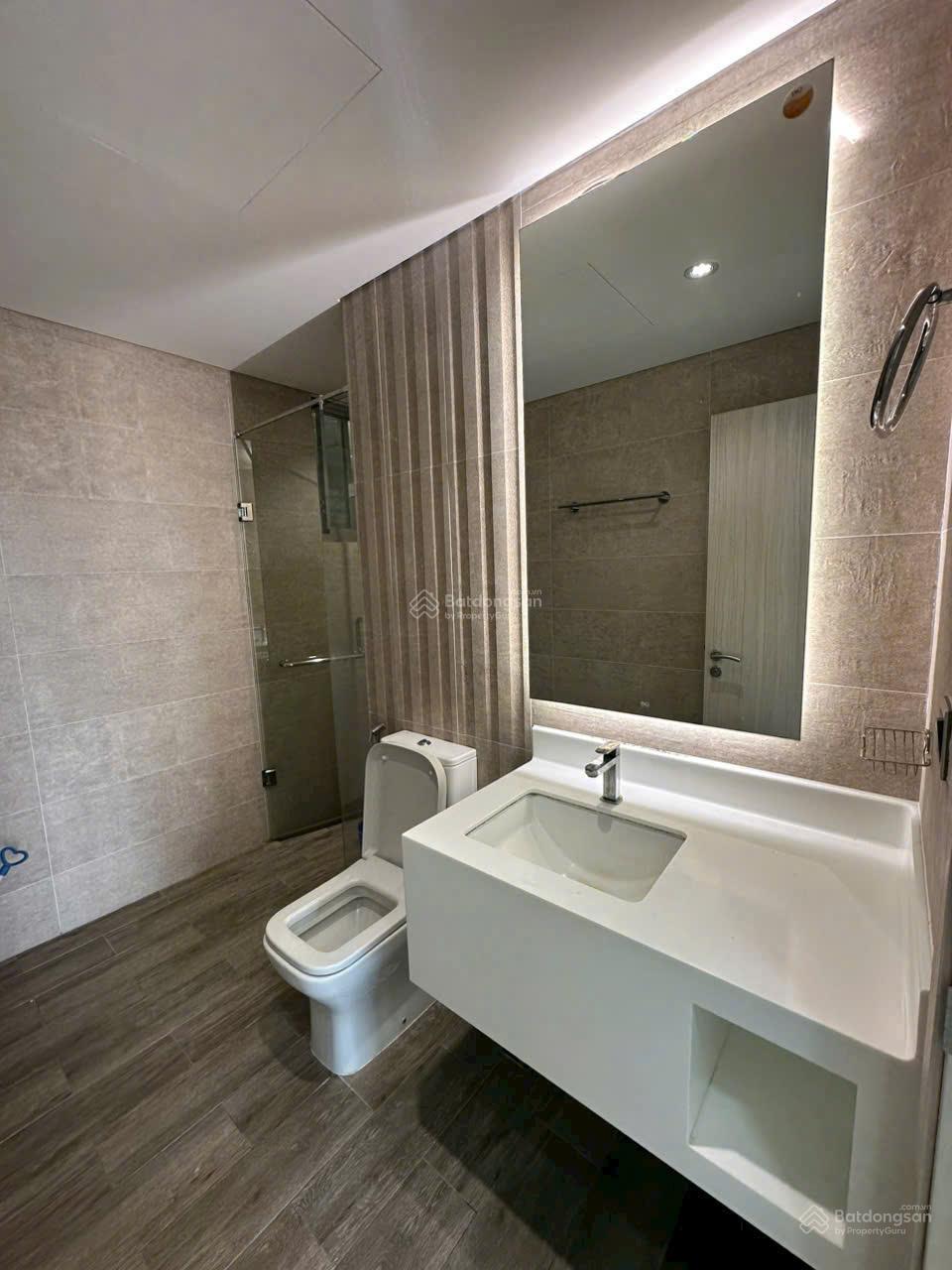 Cần bán căn hộ Midtown M6 91m² 2PN đã có sổ full nội thất CĐT có ô xe, giá tốt 8.5 tỷ