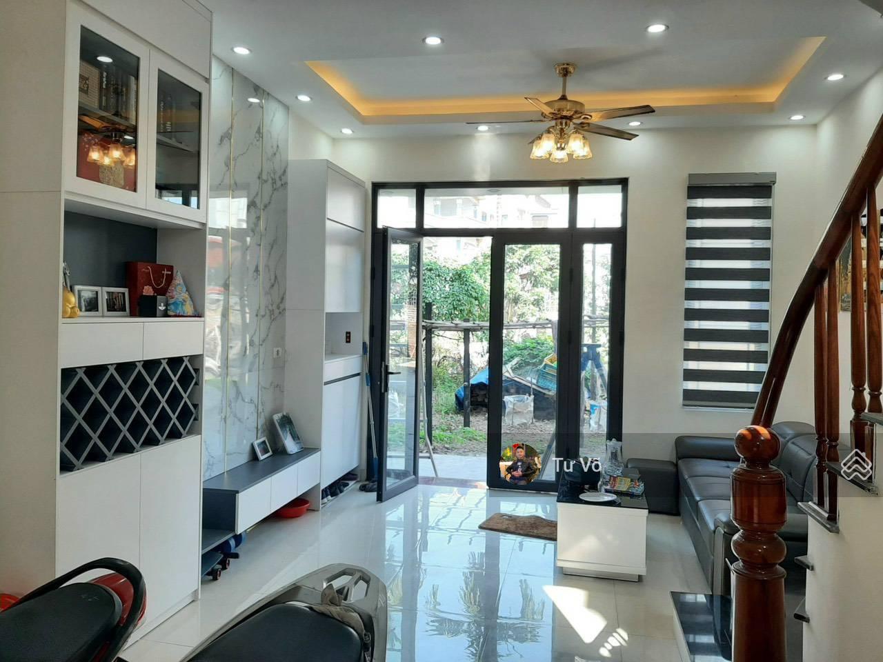 Nhà dân tự xây kiên cố cách ngã tư Canh, đường 70 khoảng 500m, ngay quận Nam Từ Liêm, ô tô đỗ gần Nhà dân tự xây kiên cố cách ngã tư Canh, đường 70 khoảng 500m, ngay quận Nam Từ Liêm, ô tô đỗ gần