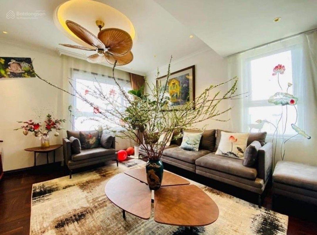 Căn hộ siêu đẹp- full nội thất xịn. tầng trung tòa C1 Rừng Cọ. 154,2m2. giá bán 6,5 tỷ