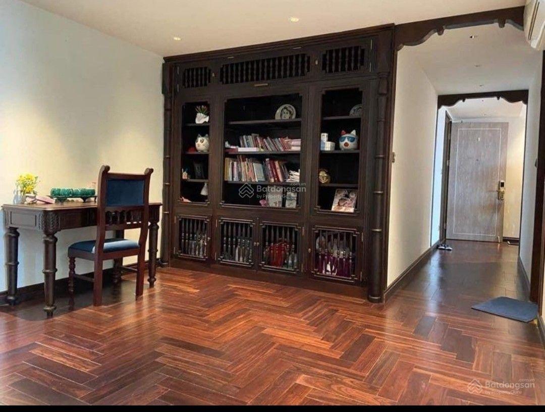 Căn hộ siêu đẹp- full nội thất xịn. tầng trung tòa C1 Rừng Cọ. 154,2m2. giá bán 6,5 tỷ