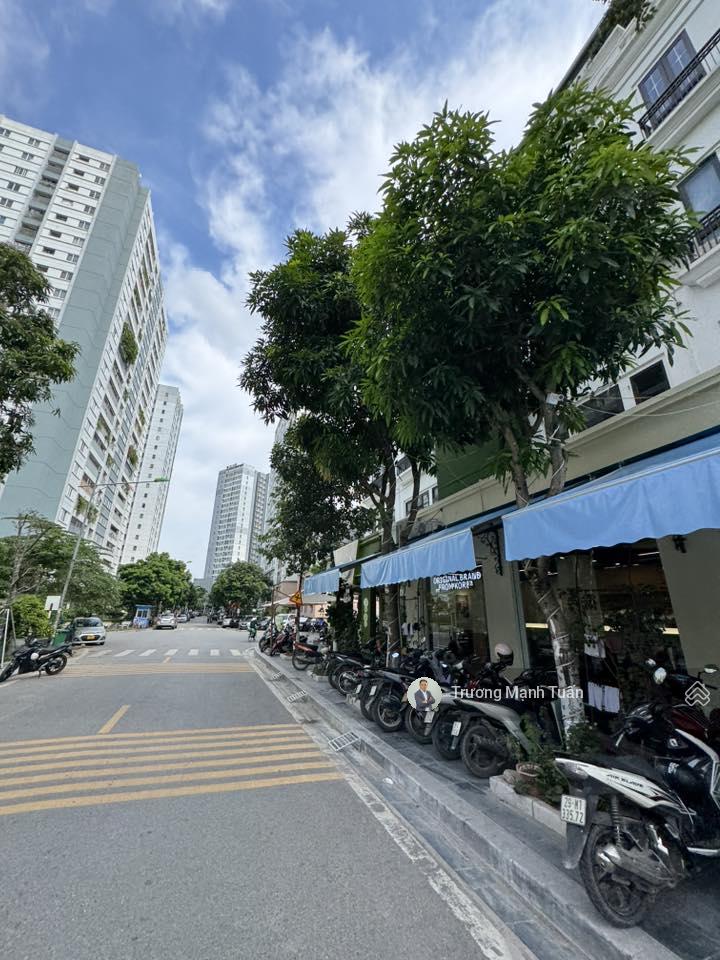 Bán BT Tây Nam Linh Đàm - gần chung cư, KD đẹp - 180m2 - 45,8tỷ