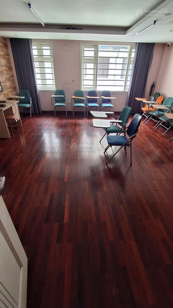 Cho thuê biệt thự sân vườn Mễ Trì Hạ, Nam Từ Liêm, 250 mét x 4 tầng mới đẹp