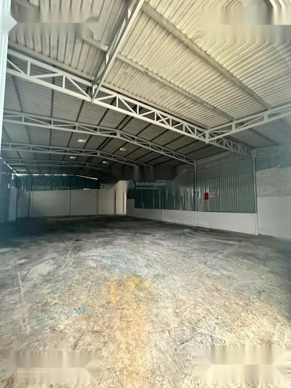 Kho cho thuê đường Quốc Lộ 1A Quận Bình Tân 10m x 35m đường cont vô được Kho cho thuê đường Quốc Lộ 1A Quận Bình Tân 10m x 35m đường cont vô được