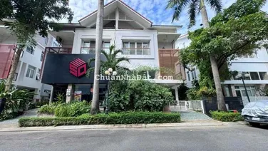 Bán gấp biệt thự ngân long. Nhà full nội thất. Giá 24 Tỷ LH 0931 799 *** DUY