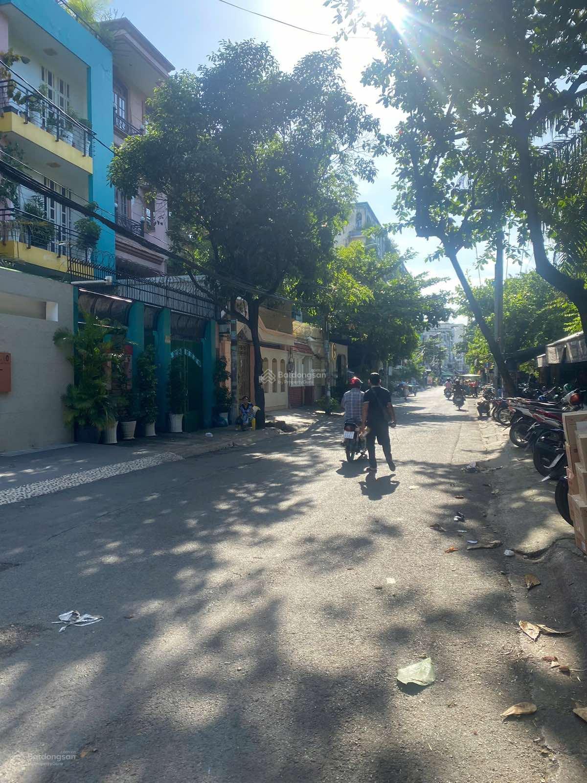 Biệt Thự Lô B đường Trường Sơn,phường 15, Q.10 DT:7.5 x 20m ,hầm 3 tầng giá 43 tỷ