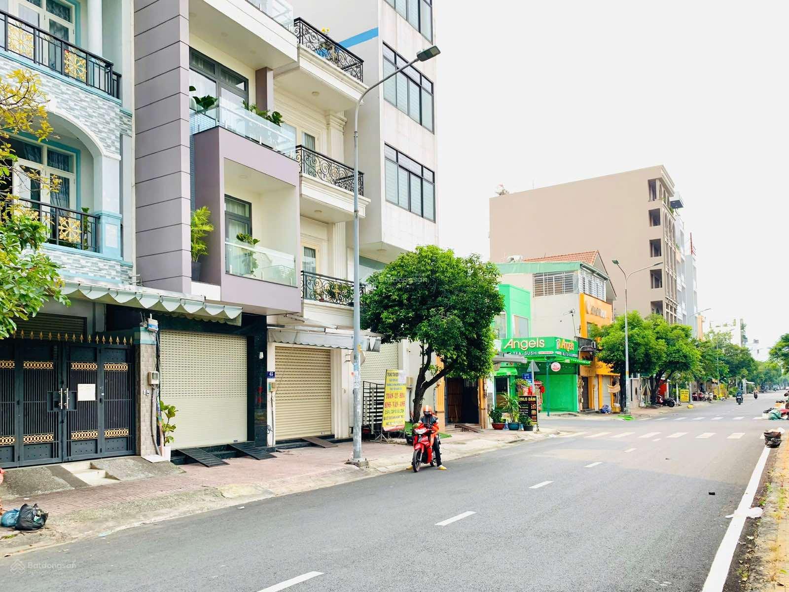 Biệt Thự Lô B đường Trường Sơn,phường 15, Q.10 DT:7.5 x 20m ,hầm 3 tầng giá 43 tỷ
