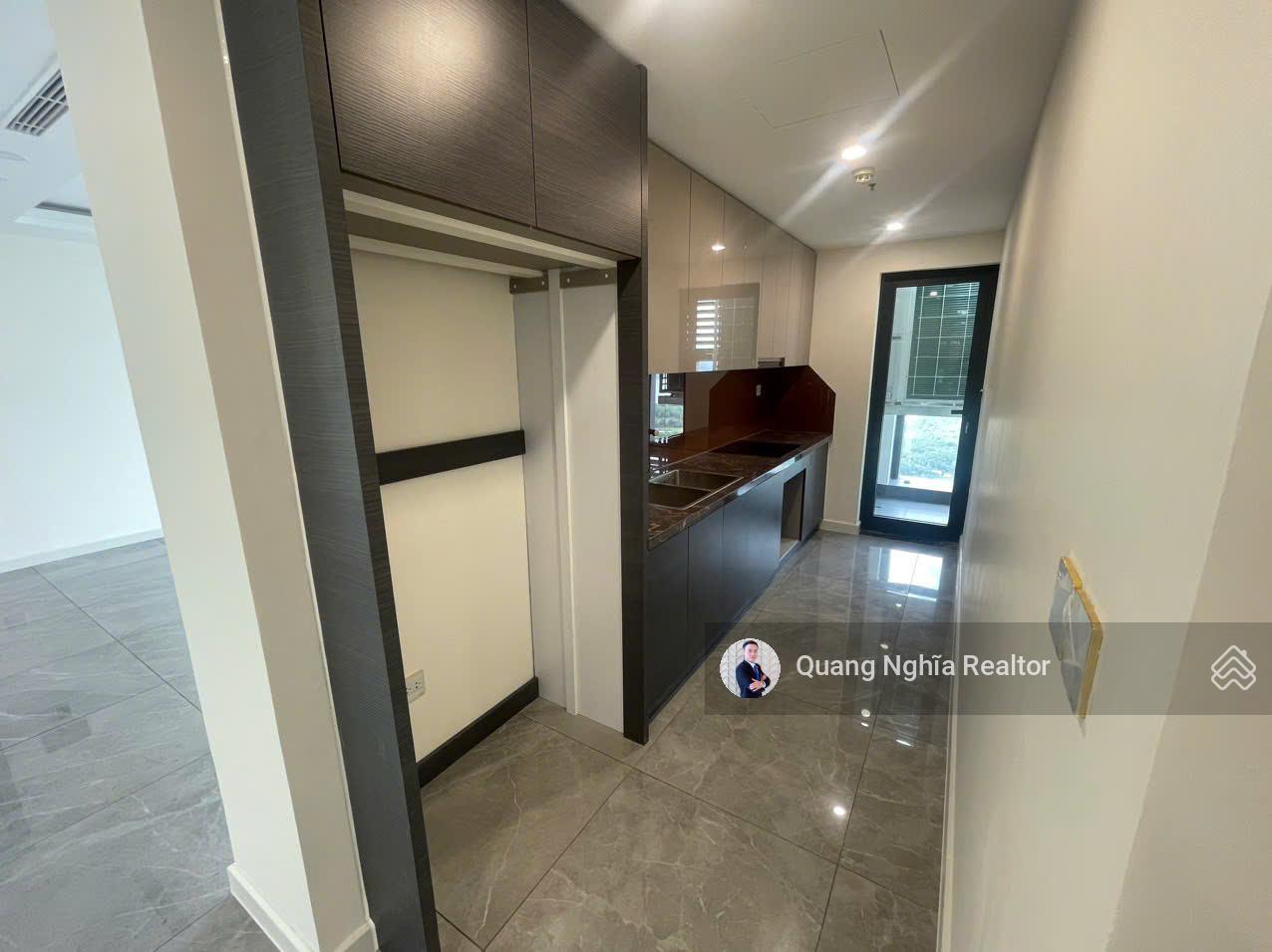 Cho thuê căn Sunshine Diamond River 3PN - 155m2 view đẹp giá chỉ 20 triệu/tháng LH 0797 766 ***