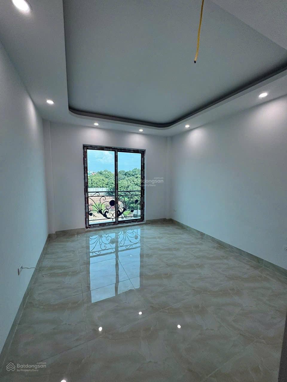 Bán nhà 39m2/31m2, giá 3tỷ2xx/3tỷ999tr/ngõ ô tô thông tránh nhau sổ đỏ chuẩn, lô góc 2 mặt tiền