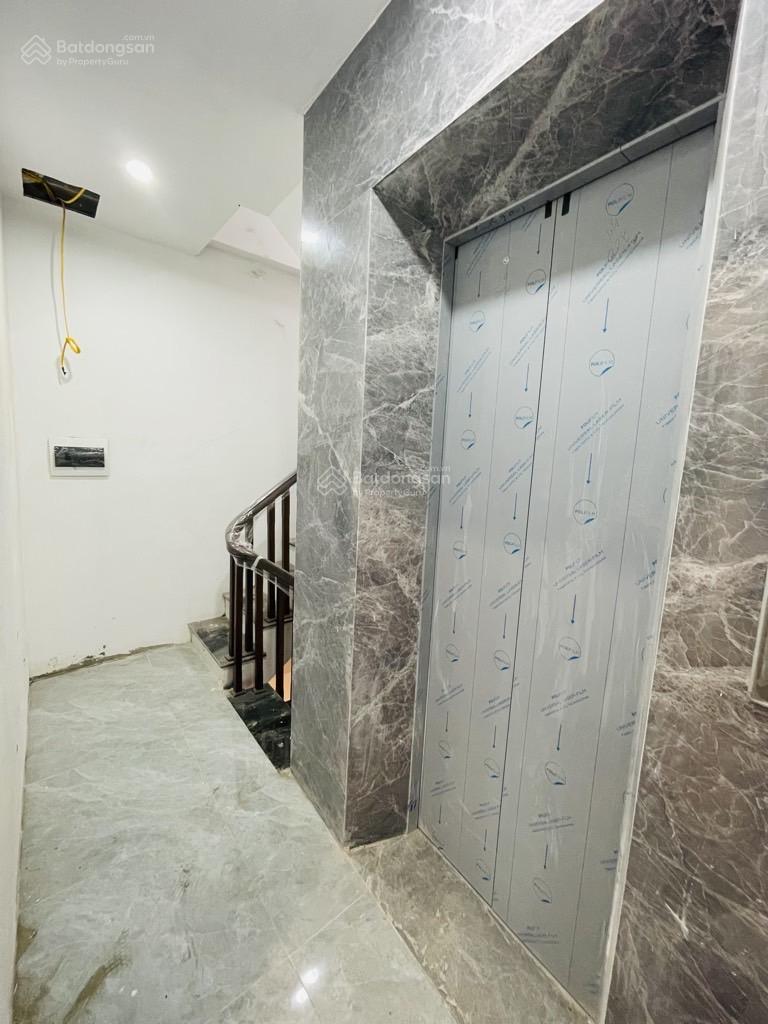 Nhà Xây Mới 40m2 Thang Máy 1 Ngoặt Ra Vũ Ngọc Phan, 2P Đi Bộ Láng Hạ