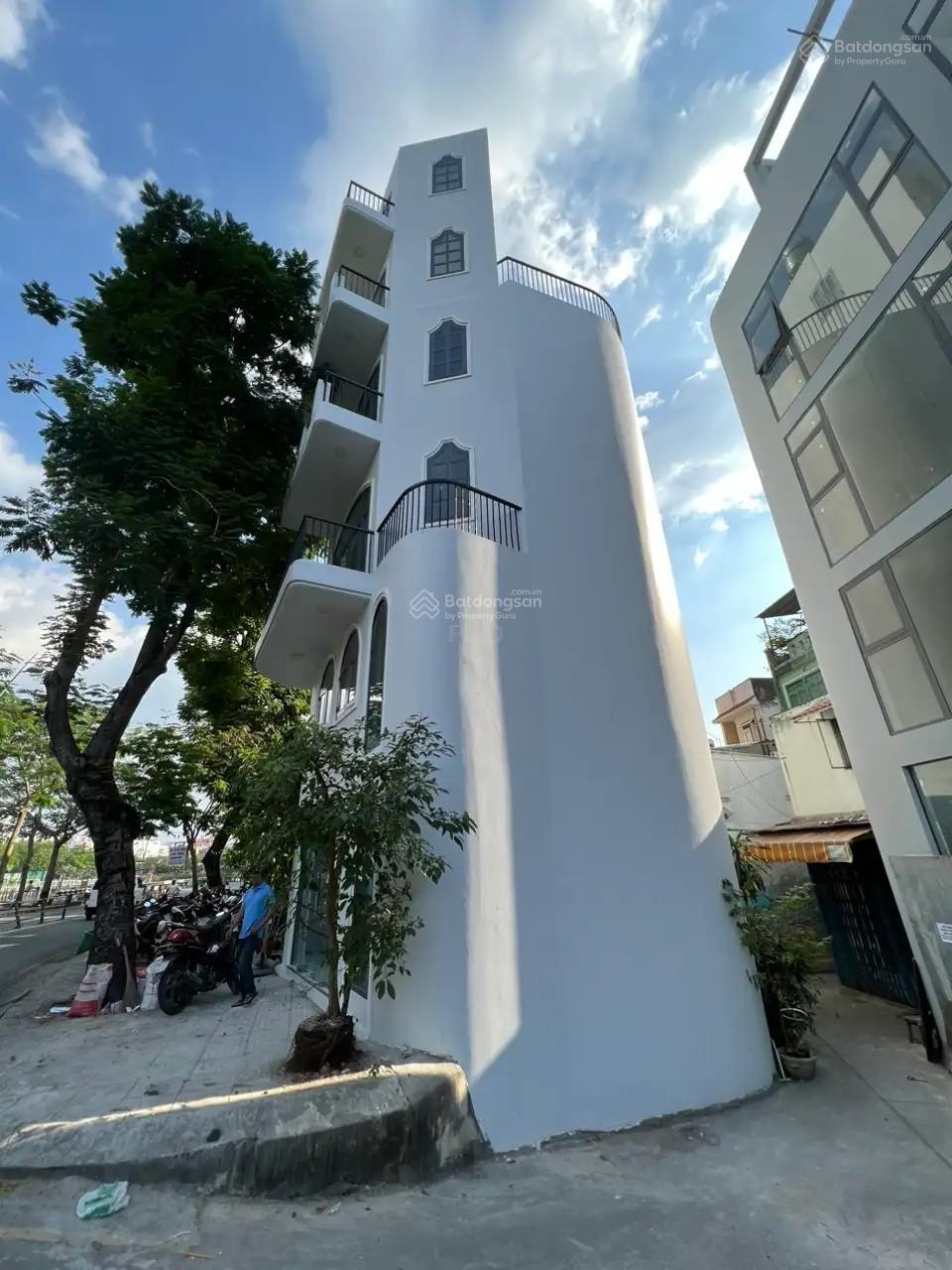 Nhà đẹp như mơ - View sông, mới xây, thiết kế đẹp đường Hoàng Sa, Tân Định, 6x8m giá tốt 15 tỷ (TL) Nhà đẹp như mơ - View sông, mới xây, thiết kế đẹp đường Hoàng Sa, Tân Định, 6x8m giá tốt 15 tỷ (TL)