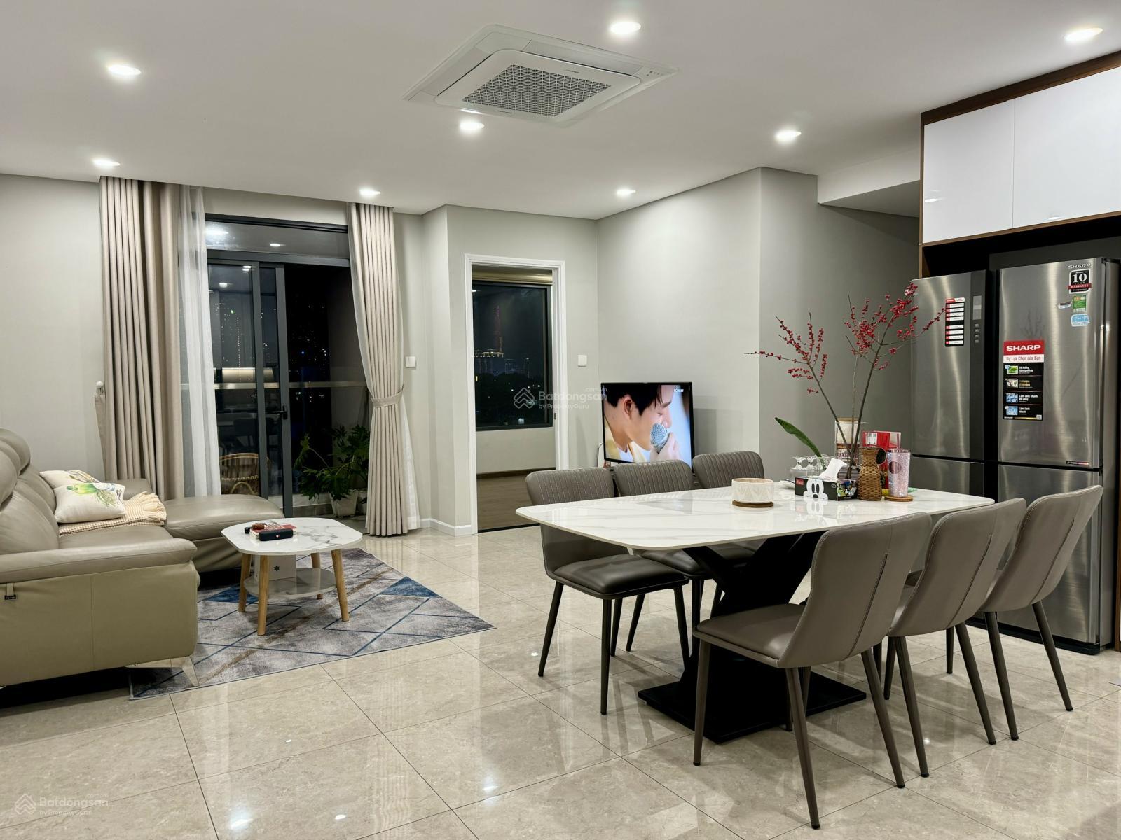 Cần cho thuê căn hộ Vĩnh Hội Khánh Hội P4 Q4, 97m2, 3PN, 2WC. Full NT giá thuê 23tr. LH 0866 688 ***