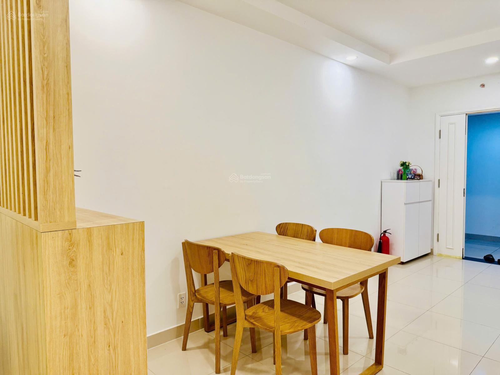 Cho thuê căn 2 phòng CC Vũng Tàu Melody, giá 8.5 triệu/ tháng, nội thất đẹp. Lh E Yến 0792 366 ***