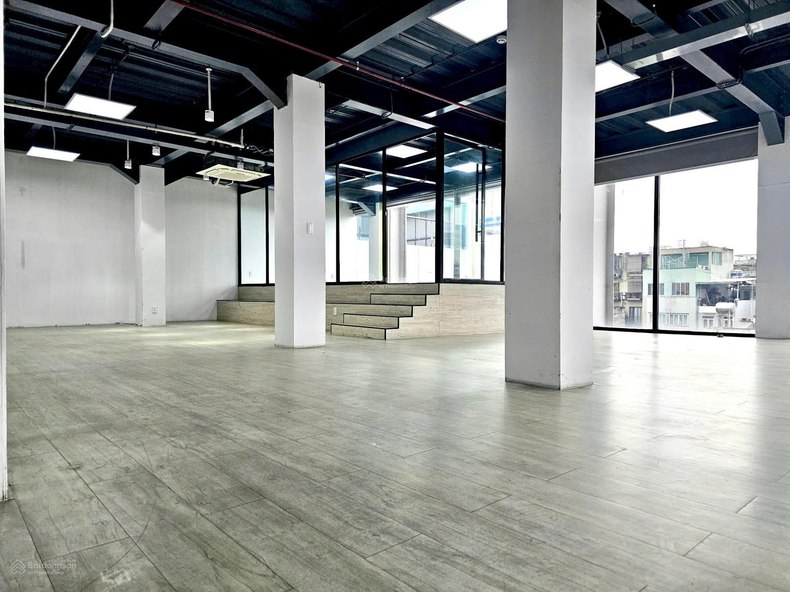 VP sang đẹp MT Ung Văn Khiêm, Bình Thạnh, DT 100 - 330m2, chỉ 45tr/th, cực ưu đãi tháng 7